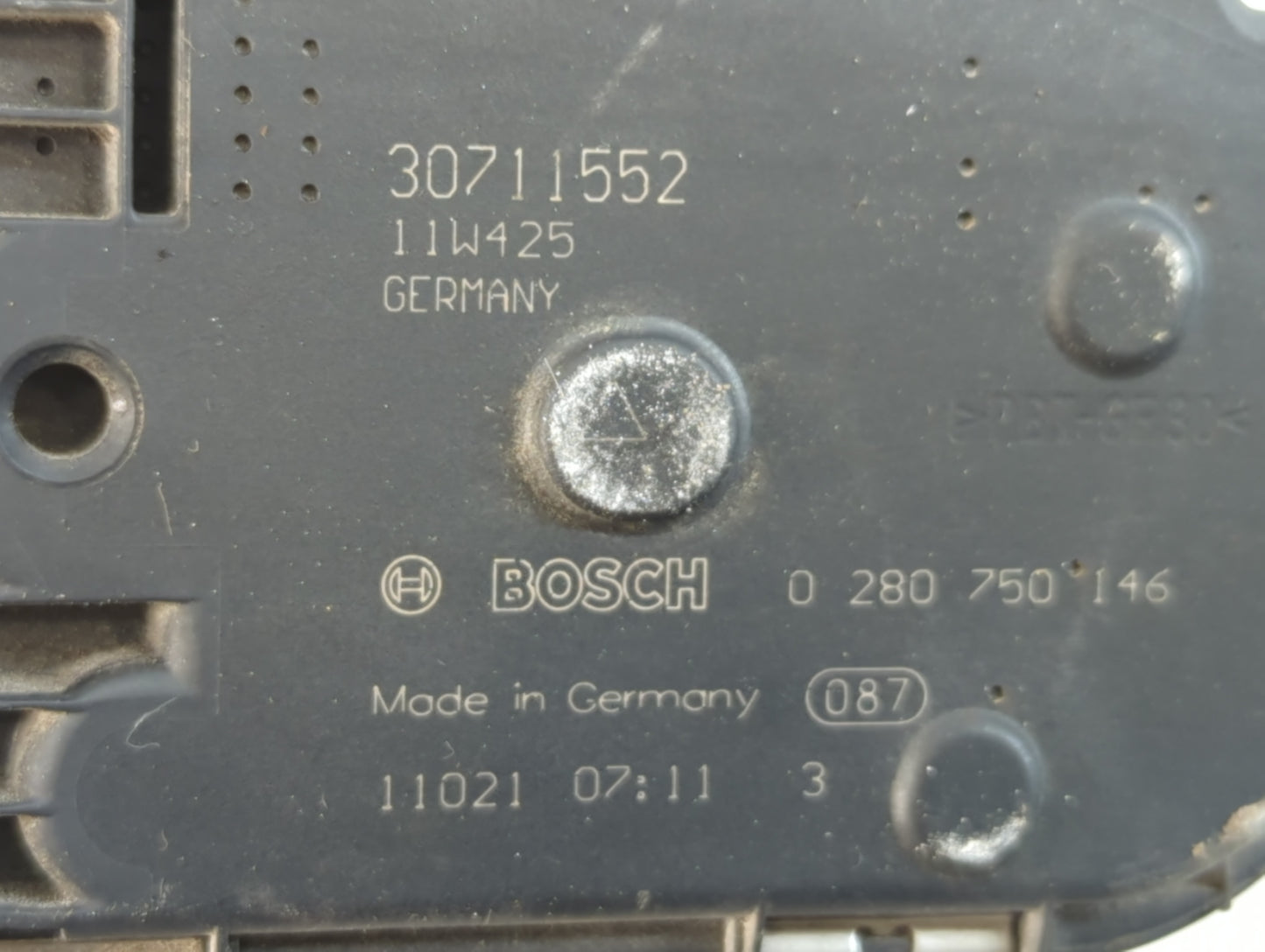 2012 Volvo S60 Throttle Body P/N:30711552 Fits Fits 2004 2005 2006 2007 2008 2009 2010 2011 2013 OEM Used Auto Parts - Oemusedautoparts1.com