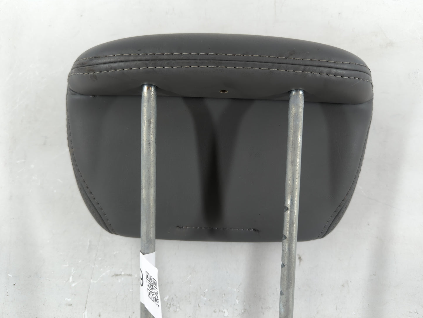 2010 Volkswagen Routan Headrest Head Rest Rear Seat Fits OEM Used Auto Parts - Oemusedautoparts1.com