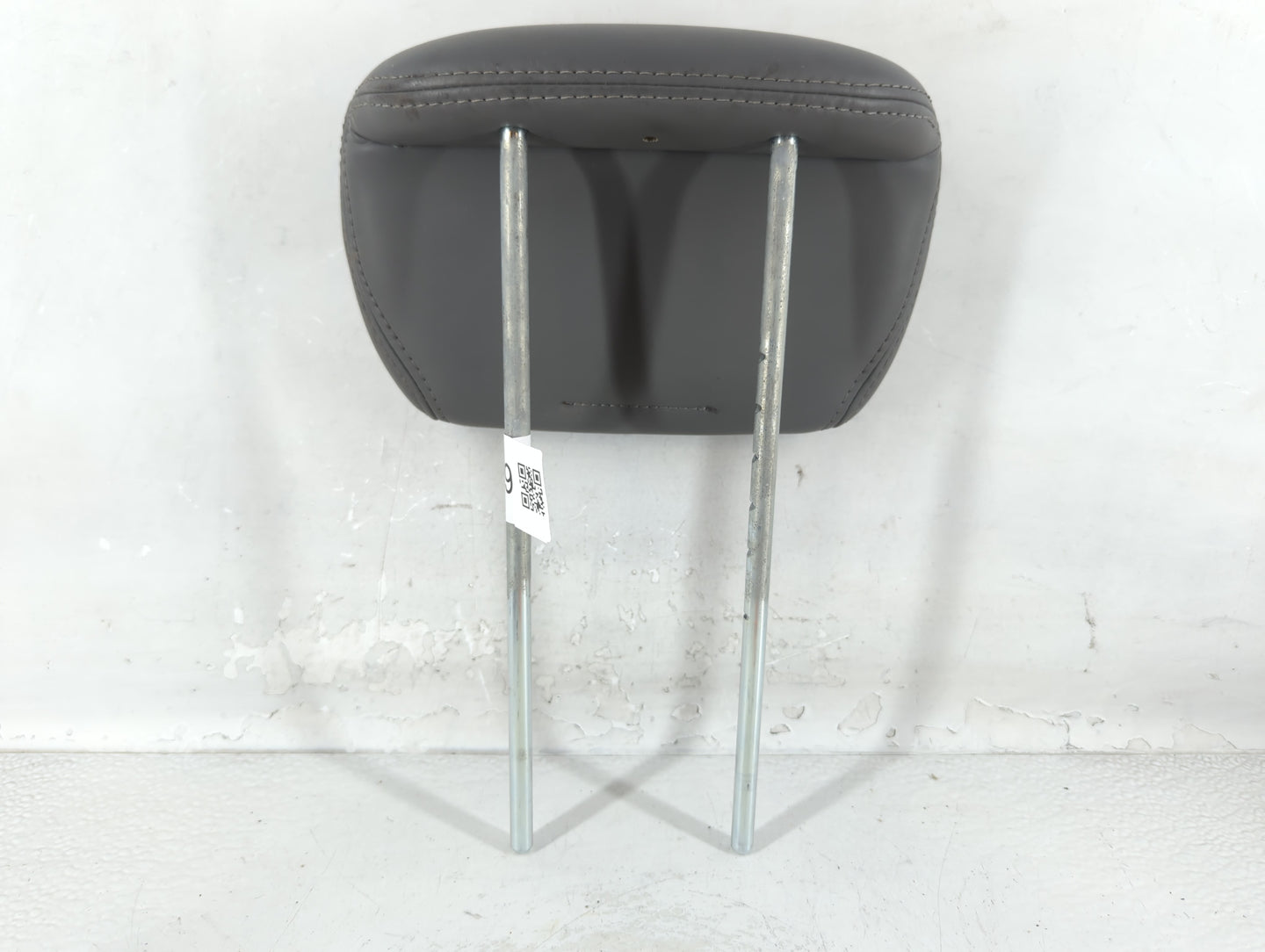 2010 Volkswagen Routan Headrest Head Rest Rear Seat Fits OEM Used Auto Parts - Oemusedautoparts1.com