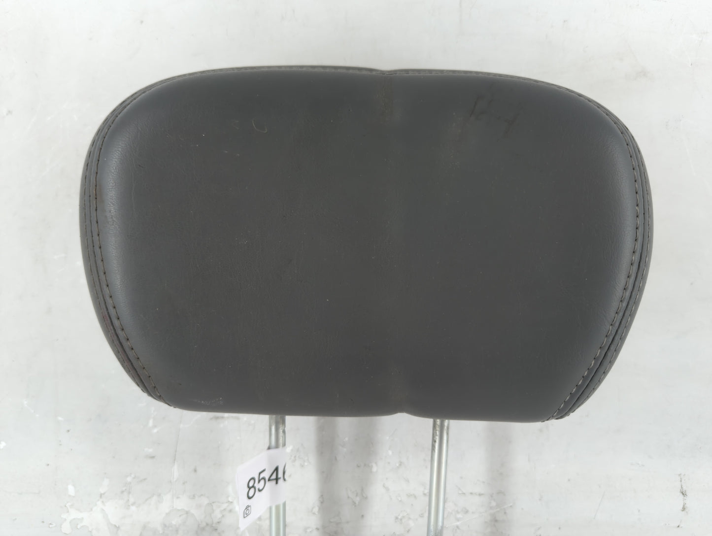 2010 Volkswagen Routan Headrest Head Rest Rear Center Seat Fits OEM Used Auto Parts - Oemusedautoparts1.com