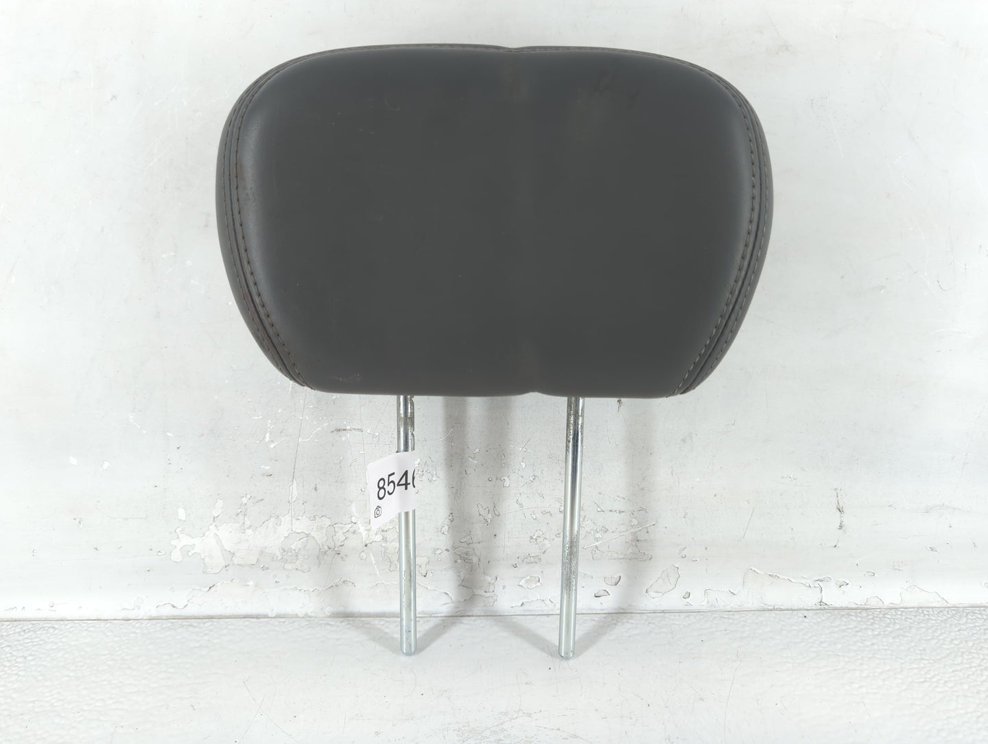 2010 Volkswagen Routan Headrest Head Rest Rear Center Seat Fits OEM Used Auto Parts - Oemusedautoparts1.com
