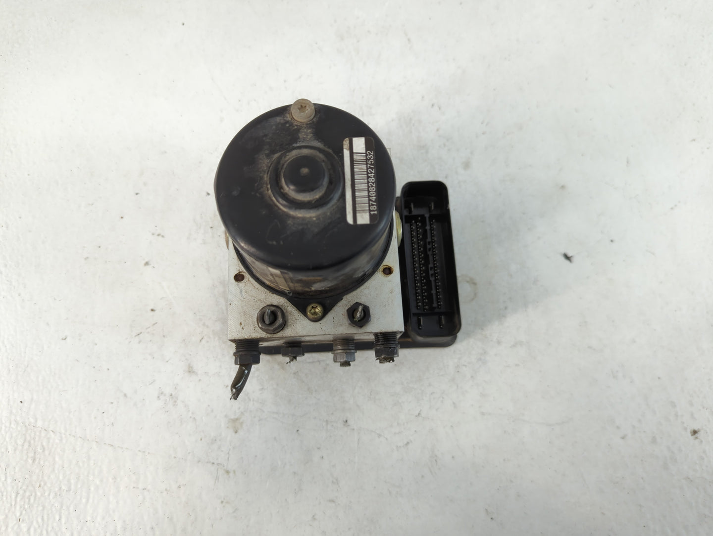 2004 Mini Cooper ABS Pump Control Module Replacement P/N:6 765 286 Fits OEM Used Auto Parts - Oemusedautoparts1.com