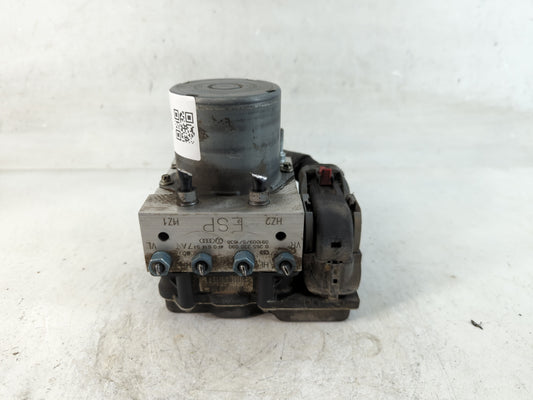 2009-2010 Audi A6 ABS Pump Control Module Replacement P/N:4F0 614 517AT 0 265 230 090 Fits Fits 2009 2010 OEM Used Auto Parts - Oemusedautoparts1.com