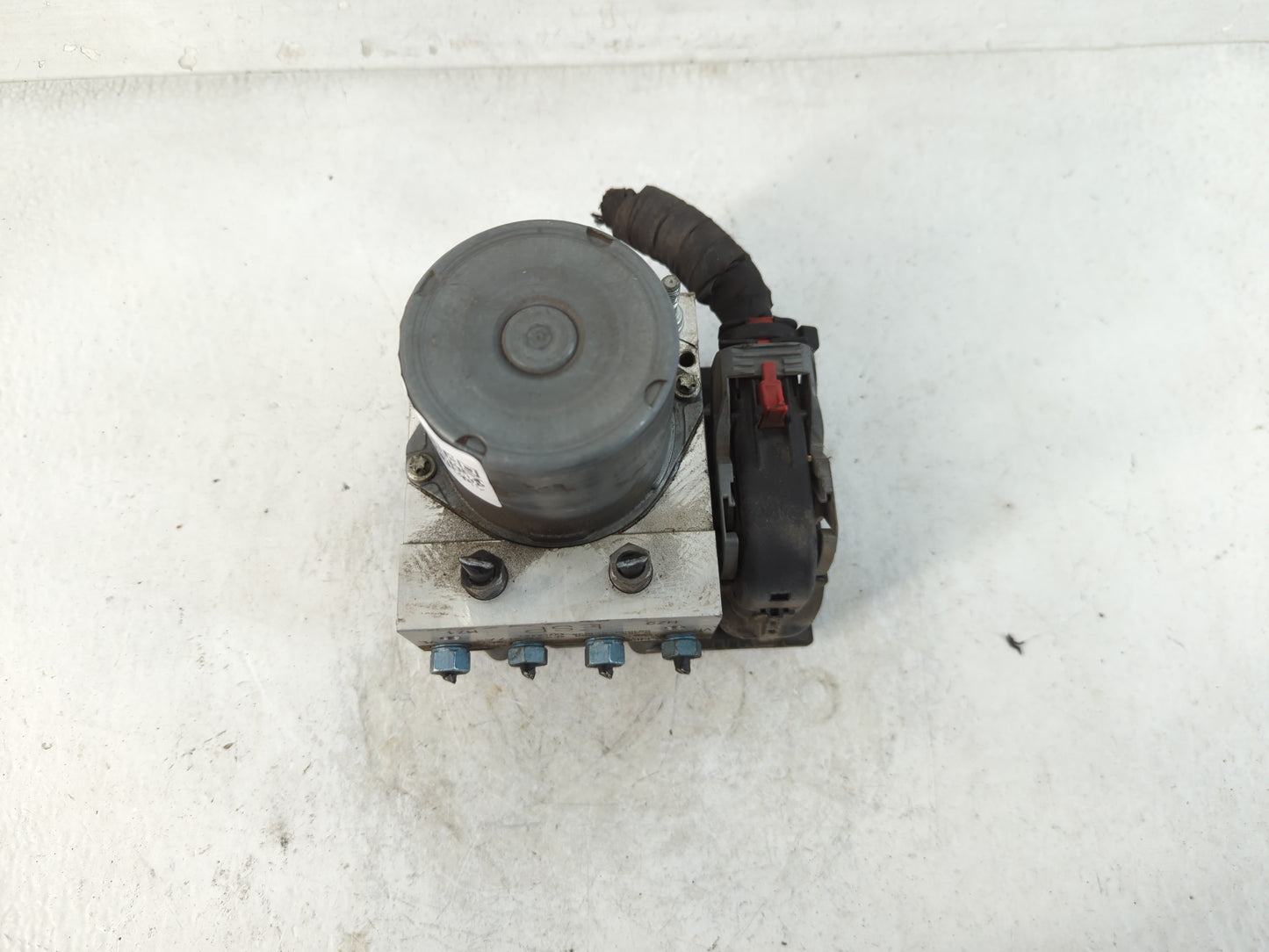 2009-2010 Audi A6 ABS Pump Control Module Replacement P/N:4F0 614 517AT 0 265 230 090 Fits Fits 2009 2010 OEM Used Auto Parts - Oemusedautoparts1.com