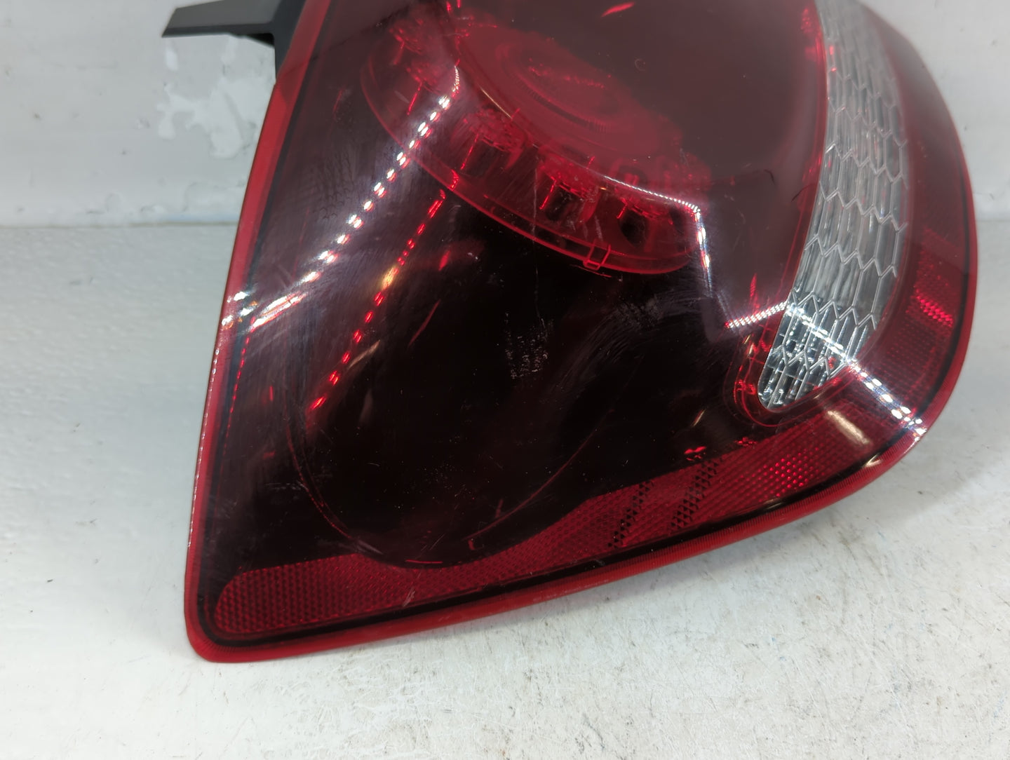 2016 Dodge Journey Tail Light Assembly Driver Left OEM P/N:L20996093 20220314 Fits OEM Used Auto Parts - Oemusedautoparts1.com