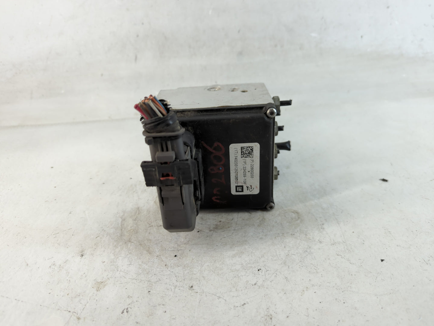 2012 Chevrolet Malibu ABS Pump Control Module Replacement P/N:22800233 Fits OEM Used Auto Parts - Oemusedautoparts1.com