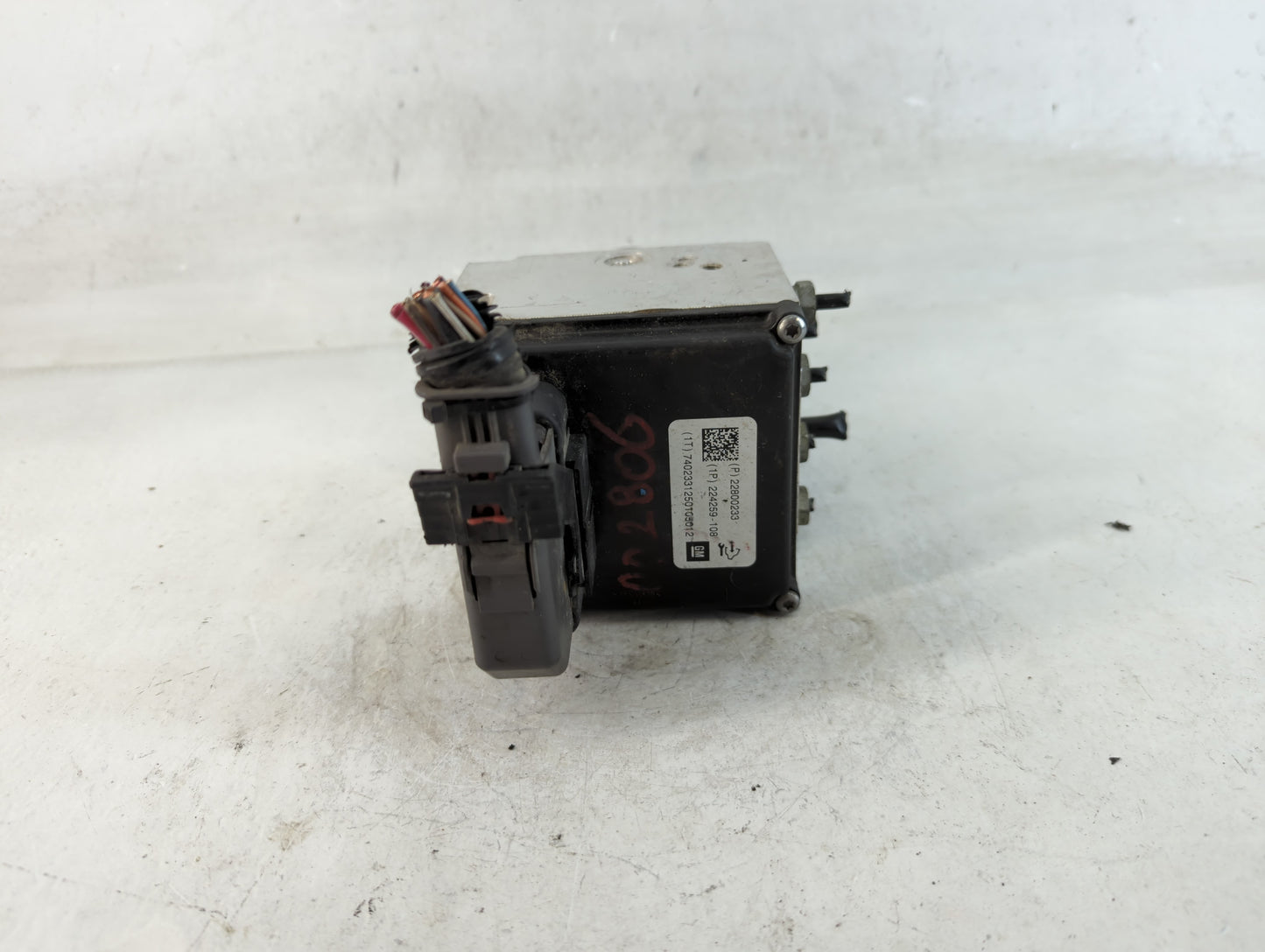 2012 Chevrolet Malibu ABS Pump Control Module Replacement P/N:22800233 Fits OEM Used Auto Parts - Oemusedautoparts1.com