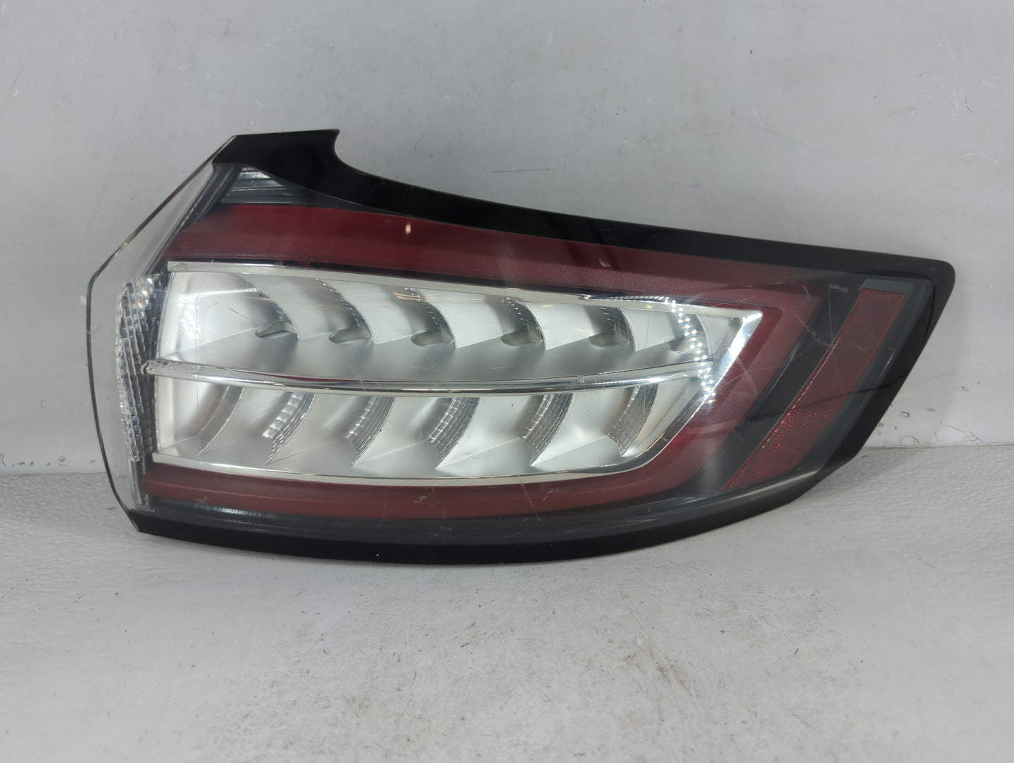 2015-2018 Ford Edge Tail Light Assembly Passenger Right OEM P/N:HT4B 13404 B Fits Fits 2015 2016 2017 2018 OEM Used Auto Parts - Oemusedautoparts1.com