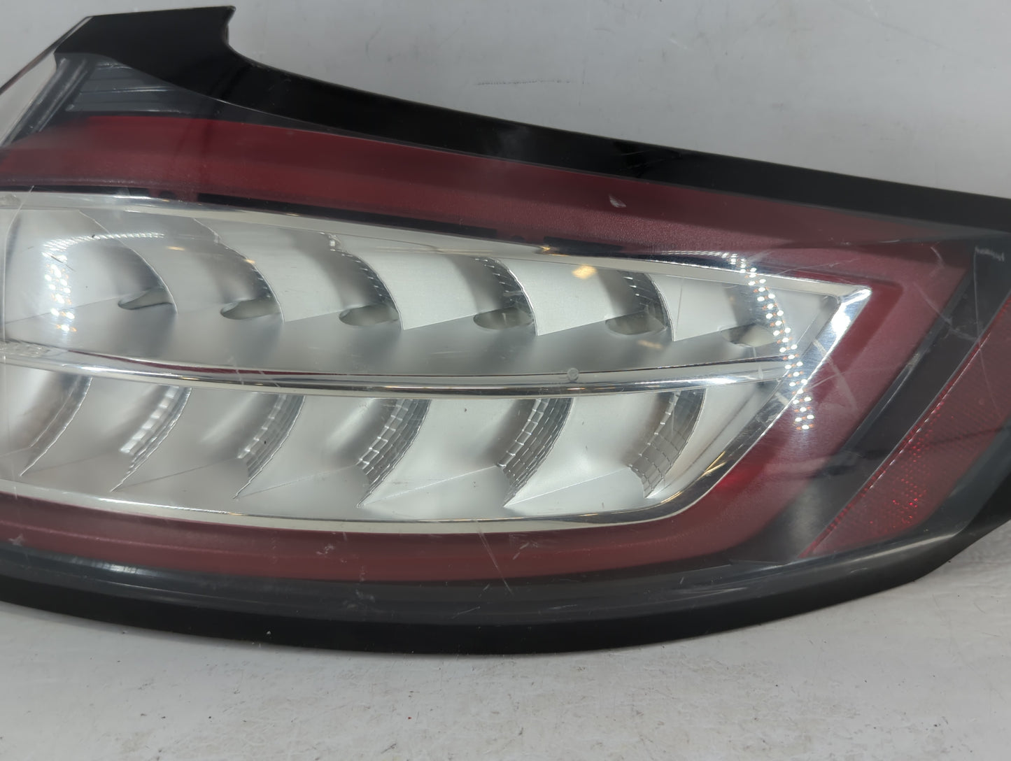 2015-2018 Ford Edge Tail Light Assembly Passenger Right OEM P/N:HT4B 13404 B Fits Fits 2015 2016 2017 2018 OEM Used Auto Parts - Oemusedautoparts1.com