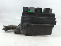 2001-2002 Pontiac Grand Am Fusebox Fuse Box Panel Relay Module P/N:22686944 Fits Fits 2001 2002 OEM Used Auto Parts - Oemusedautoparts1.com