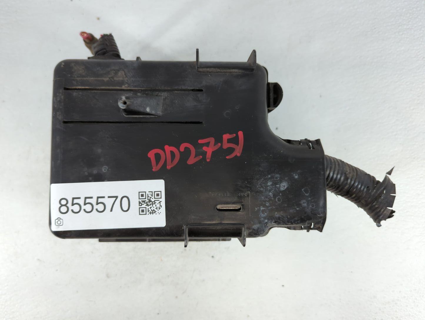 2001-2002 Pontiac Grand Am Fusebox Fuse Box Panel Relay Module P/N:22686944 Fits Fits 2001 2002 OEM Used Auto Parts - Oemusedautoparts1.com