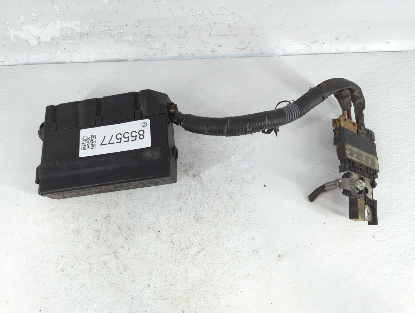 2007-2012 Nissan Versa Fusebox Fuse Box Panel Relay Module P/N:7154-5226 7254-5226 Fits Fits 2007 2008 2009 2010 2011 2012 OEM Used Auto Parts - Oemusedautoparts1.com
