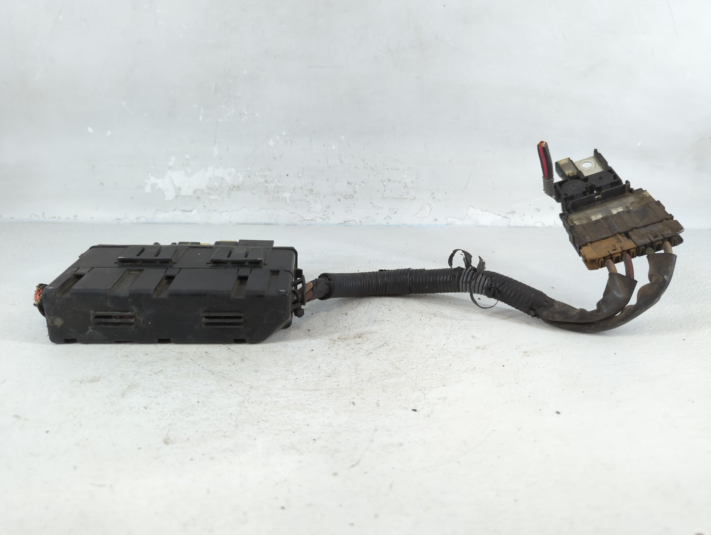 2007-2012 Nissan Versa Fusebox Fuse Box Panel Relay Module P/N:7154-5226 7254-5226 Fits Fits 2007 2008 2009 2010 2011 2012 OEM Used Auto Parts - Oemusedautoparts1.com