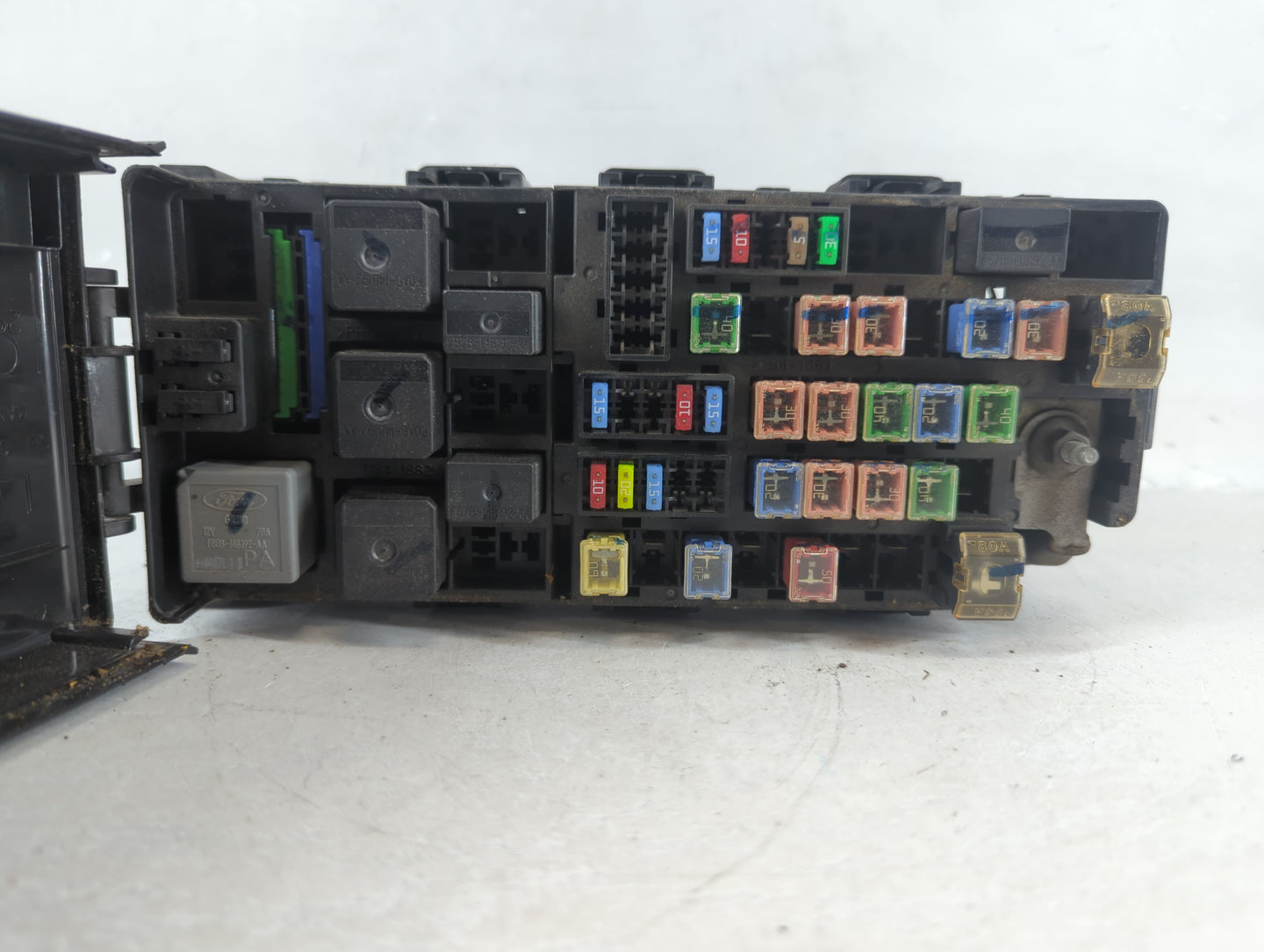 2005-2007 Mercury Montego Fusebox Fuse Box Panel Relay Module P/N:7154-3176 Fits Fits 2005 2006 2007 OEM Used Auto Parts - Oemusedautoparts1.com