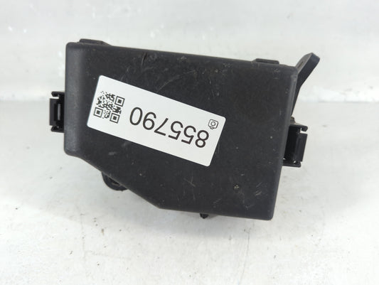 2001-2005 Honda Civic Fusebox Fuse Box Panel Relay Module P/N:14603-053 912201R567 Fits Fits 2001 2002 2003 2004 2005 OEM Used Auto Parts - Oemusedautoparts1.com