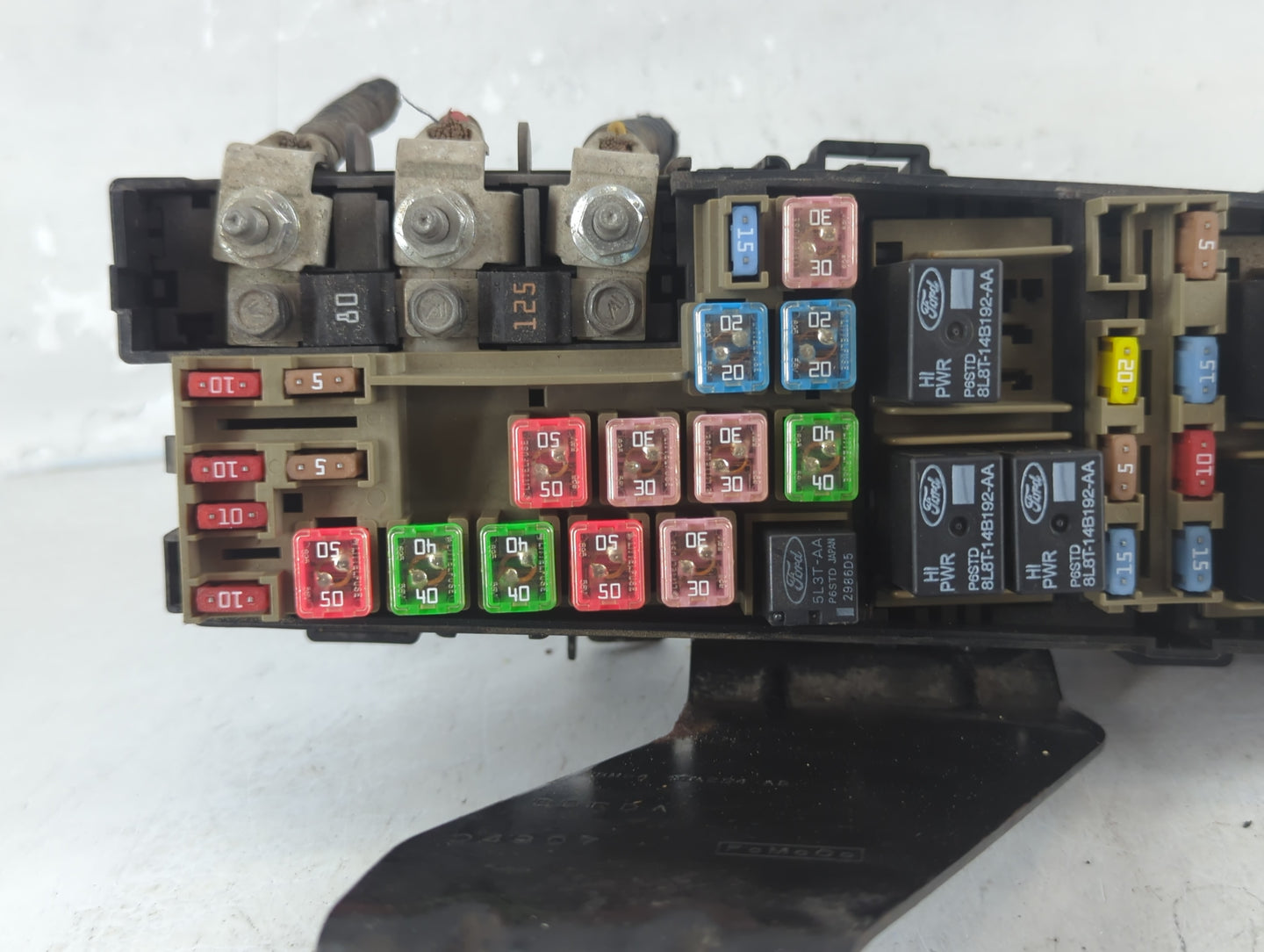 2008 Mercury Mariner Fusebox Fuse Box Panel Relay Module P/N:8M64 14A254 AB Fits OEM Used Auto Parts - Oemusedautoparts1.com