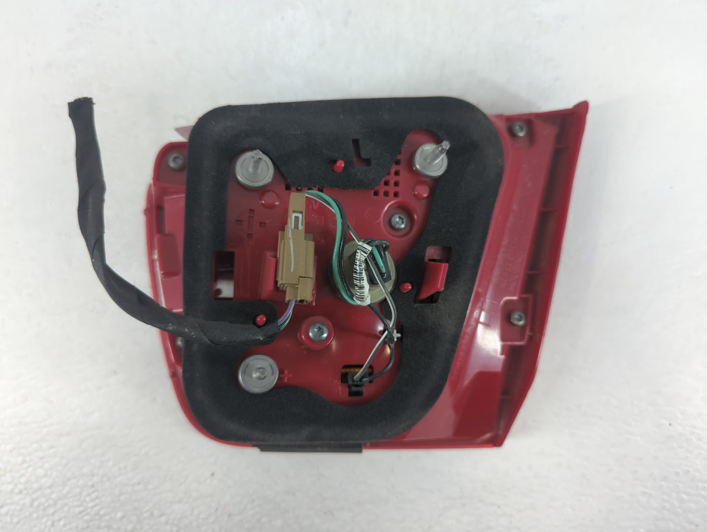 2013-2016 Chevrolet Malibu Tail Light Assembly Driver Left OEM Fits Fits 2013 2014 2015 2016 OEM Used Auto Parts - Oemusedautoparts1.com