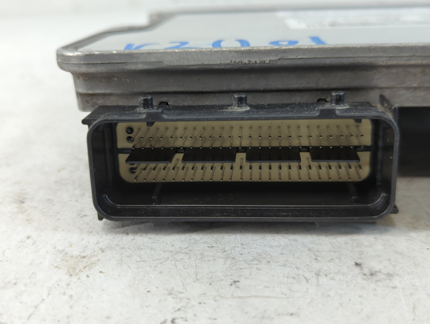 2014-2016 Kia Cadenza PCM Engine Control Computer ECU ECM PCU OEM P/N:39110-2CGN9 Fits Fits 2014 2015 2016 OEM Used Auto Parts - Oemusedautoparts1.com