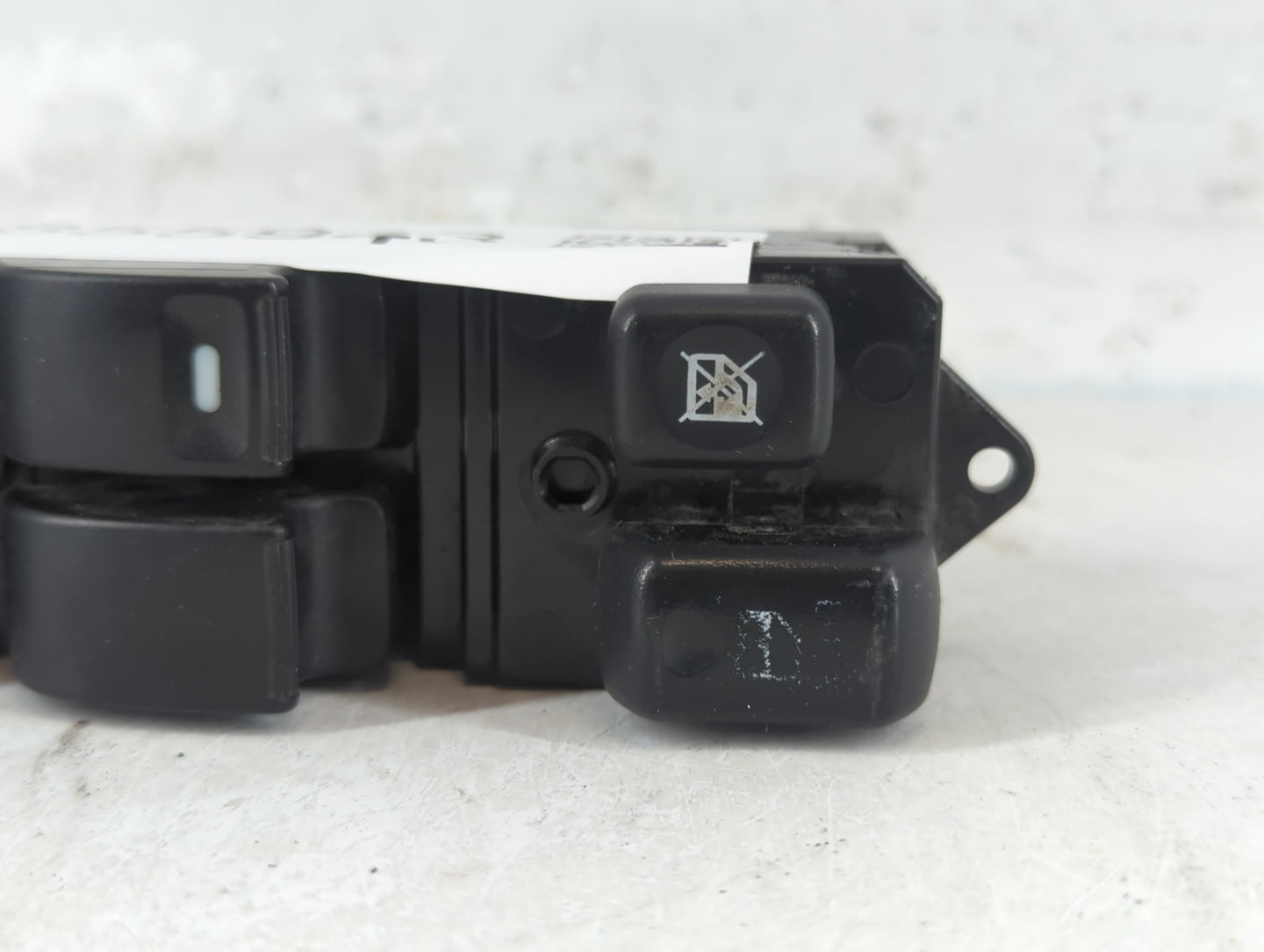 2007-2011 Mitsubishi Endeavor Master Power Window Switch Replacement Driver Side Left P/N:MR587943 Fits OEM Used Auto Parts - Oemusedautoparts1.com