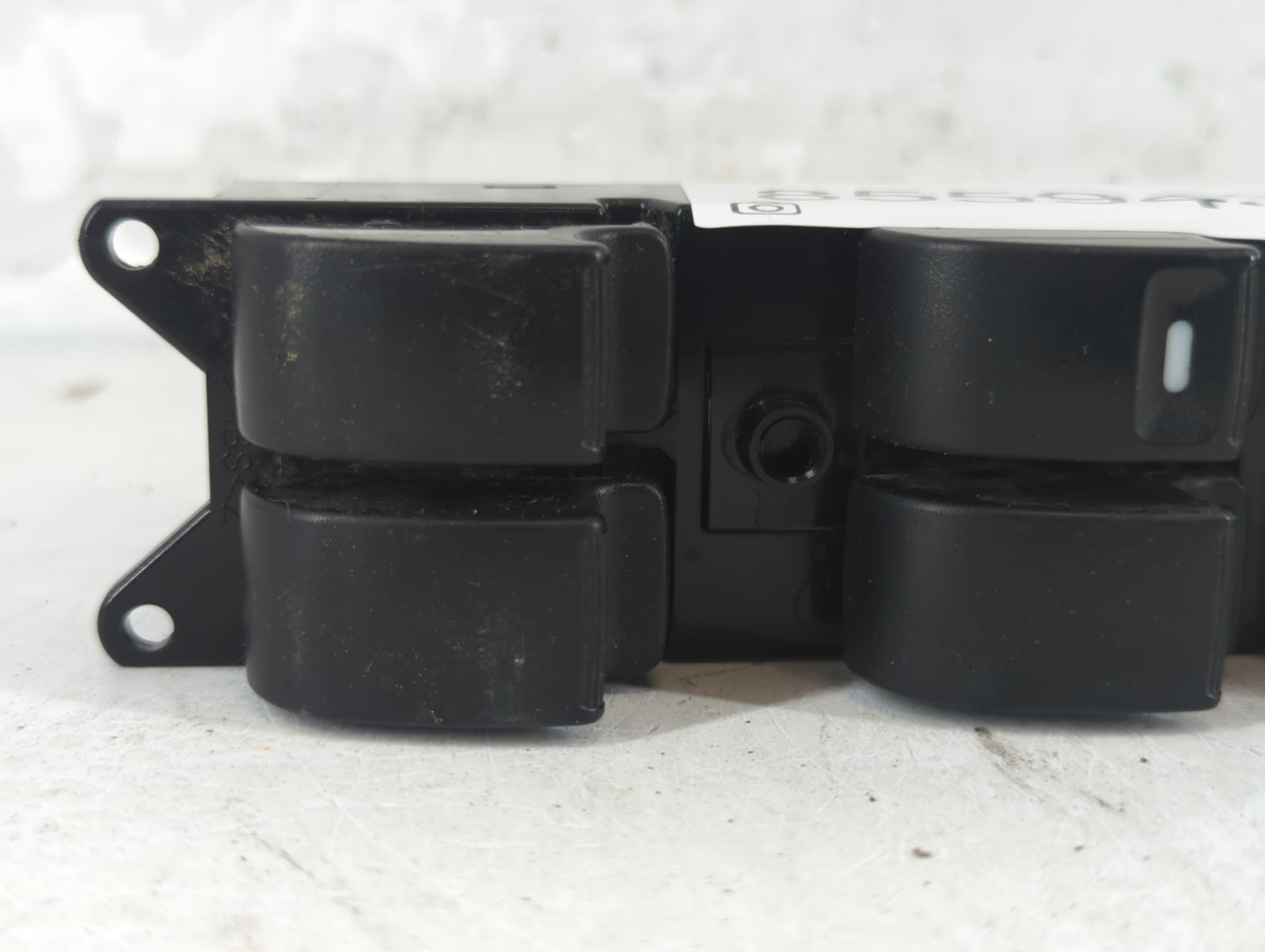 2007-2011 Mitsubishi Endeavor Master Power Window Switch Replacement Driver Side Left P/N:MR587943 Fits OEM Used Auto Parts - Oemusedautoparts1.com