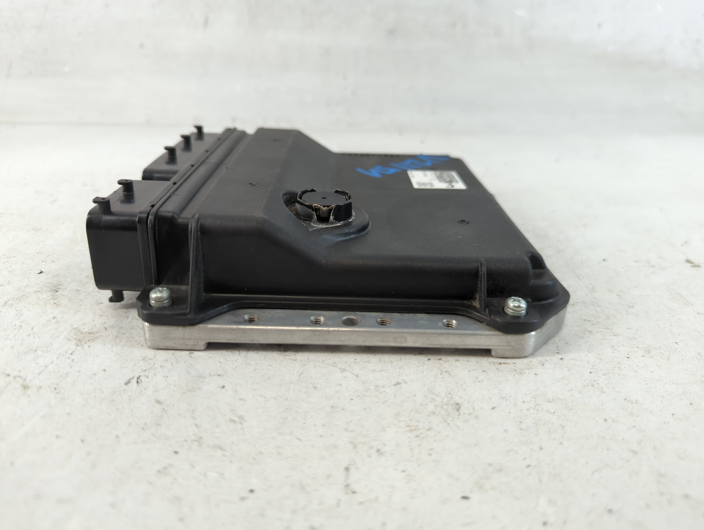 2015-2017 Lexus Ct200h PCM Engine Control Computer ECU ECM PCU OEM P/N:89661-76161 Fits Fits 2015 2016 2017 OEM Used Auto Parts - Oemusedautoparts1.com