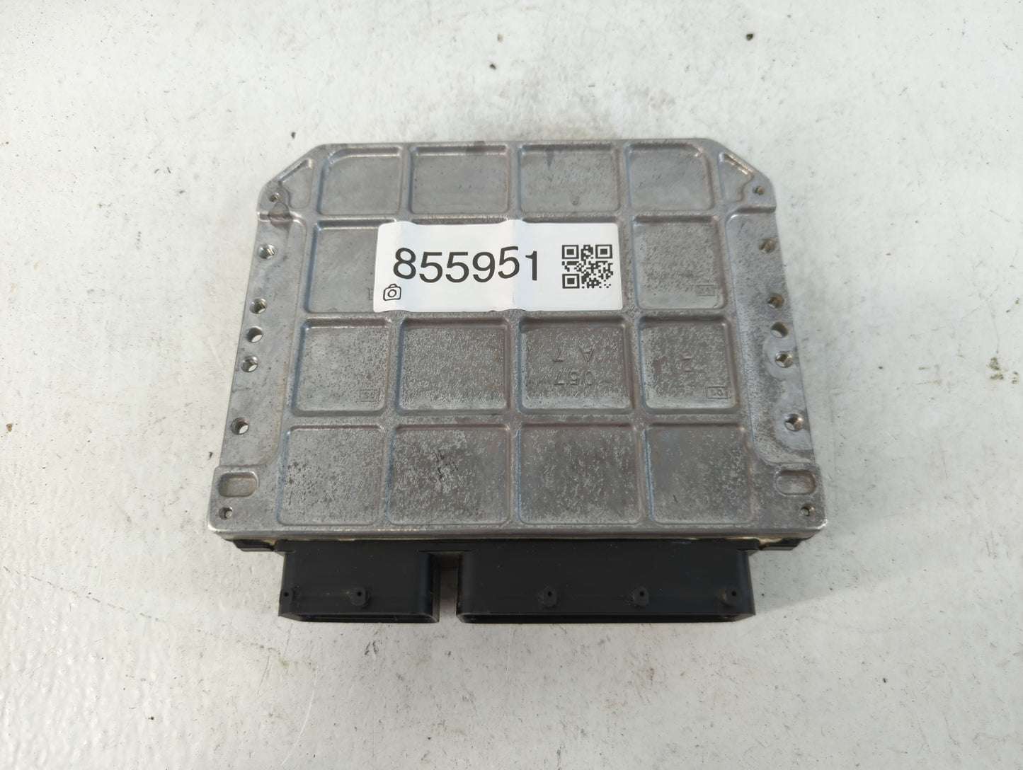 2015-2017 Lexus Ct200h PCM Engine Control Computer ECU ECM PCU OEM P/N:89661-76161 Fits Fits 2015 2016 2017 OEM Used Auto Parts - Oemusedautoparts1.com
