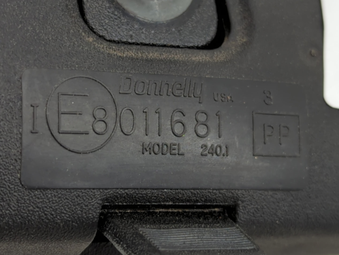 1997 Toyota Camry Interior Rear View Mirror Replacement OEM P/N:E8011681 Fits OEM Used Auto Parts