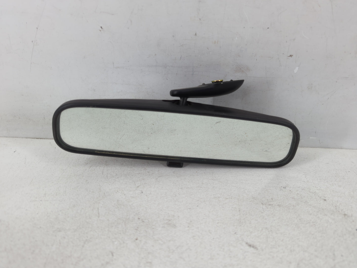 2001-2012 Hyundai Elantra Interior Rear View Mirror Replacement OEM P/N:E13010082 Fits OEM Used Auto Parts - Oemusedautoparts1.com
