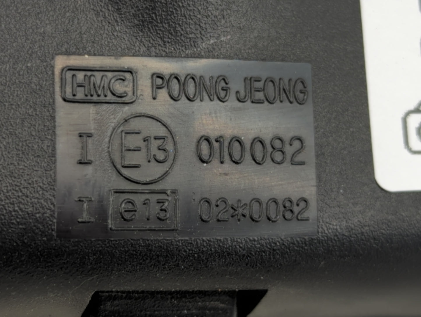 2001-2012 Hyundai Elantra Interior Rear View Mirror Replacement OEM P/N:E13010082 Fits OEM Used Auto Parts - Oemusedautoparts1.com