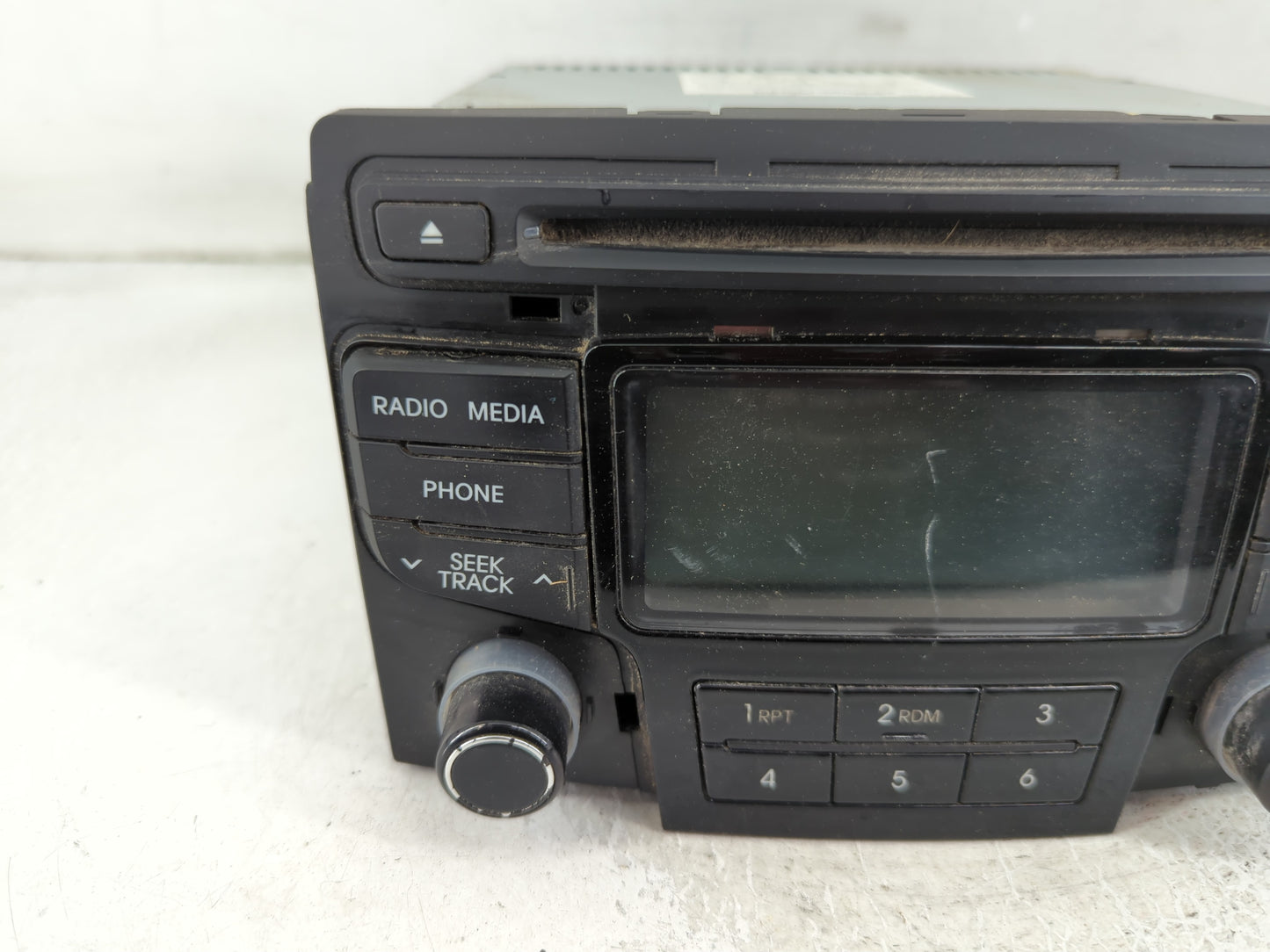 2012-2014 Hyundai Sonata Radio AM FM Cd Player Receiver Replacement P/N:96180-3Q700 Fits Fits 2012 2013 2014 OEM Used Auto Parts - Oemusedautoparts1.com