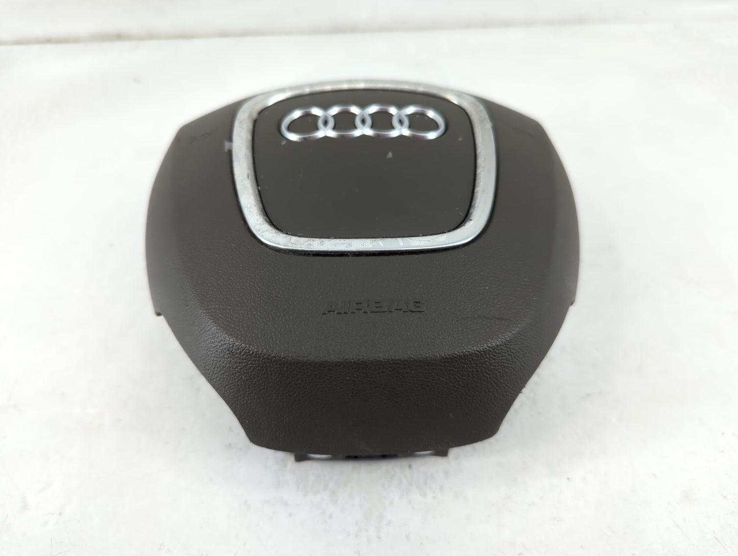 2009-2012 Audi Q5 Air Bag Driver Left Steering Wheel Mounted P/N:8R0 880 201 A Fits Fits 2009 2010 2011 2012 OEM Used Auto Parts - Oemusedautoparts1.com