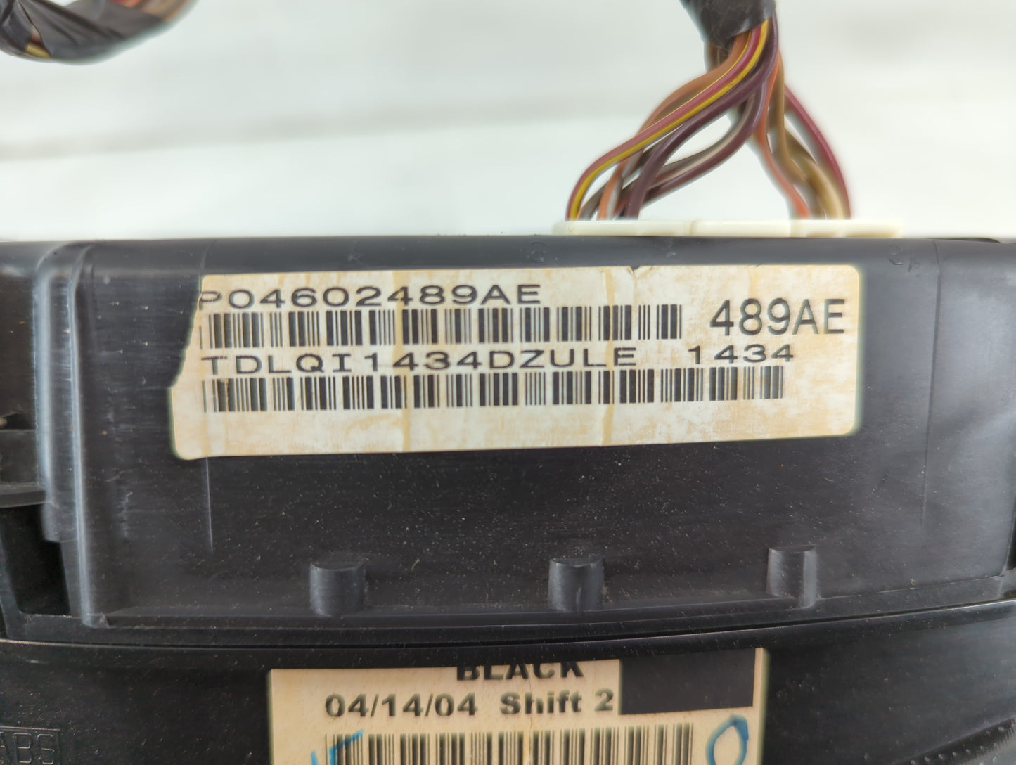 2005 Chrysler 300 Instrument Cluster Speedometer Gauges P/N:P04602489AE Fits OEM Used Auto Parts - Oemusedautoparts1.com