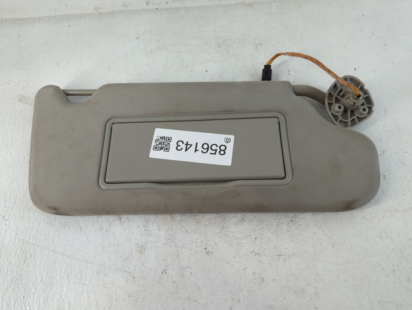 2006-2016 Chevrolet Impala Sun Visor Shade Replacement Passenger Right Mirror Fits OEM Used Auto Parts - Oemusedautoparts1.com