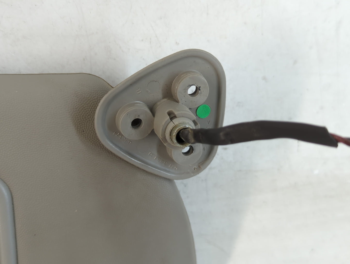 2003-2007 Cadillac Cts Sun Visor Shade Replacement Passenger Right Mirror Fits Fits 2003 2004 2005 2006 2007 OEM Used Auto Parts - Oemusedautoparts1.com