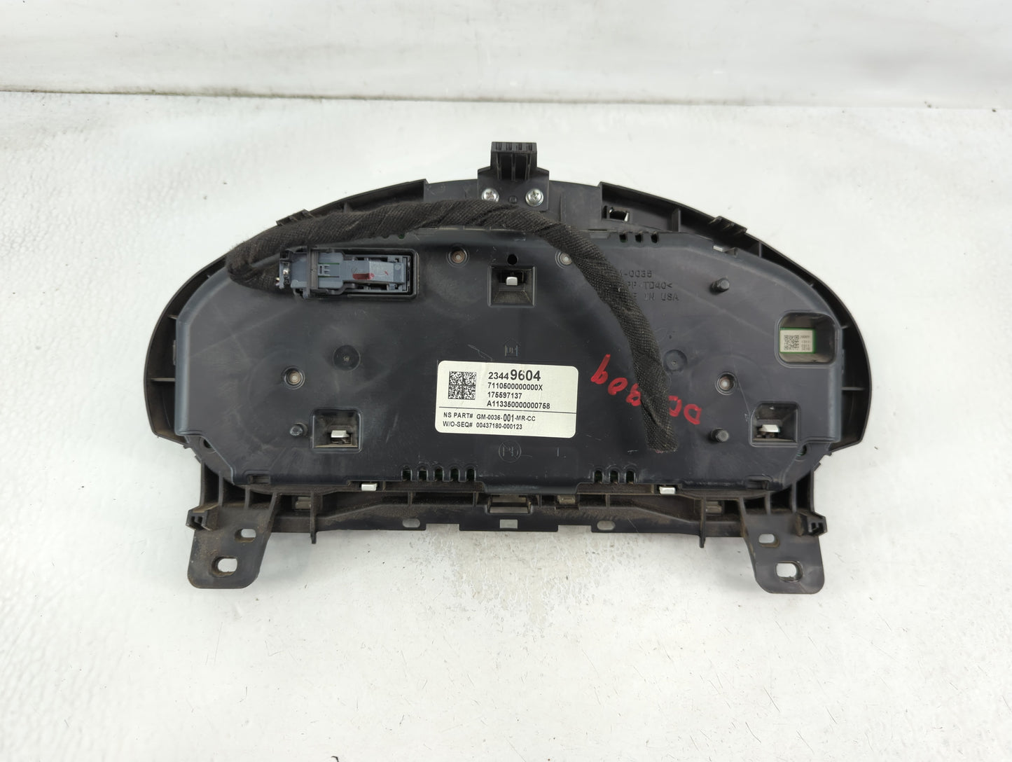 2014 Buick Regal Instrument Cluster Speedometer Gauges P/N:23449604 Fits OEM Used Auto Parts - Oemusedautoparts1.com