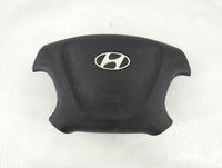 2007-2010 Hyundai Entourage Air Bag Driver Left Steering Wheel Mounted Fits Fits 2007 2008 2009 2010 OEM Used Auto Parts - Oemusedautoparts1.com