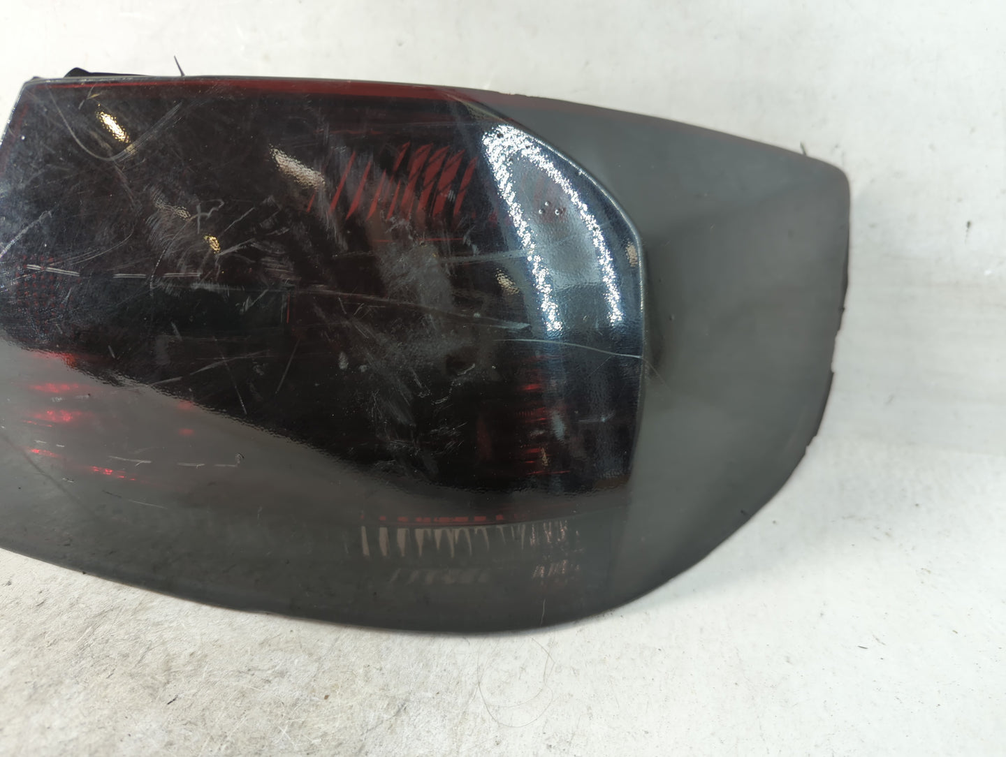 2007-2010 Bmw 328i Tail Light Assembly Passenger Right OEM P/N:0321-7 174 404 Fits Fits 2007 2008 2009 2010 OEM Used Auto Parts - Oemusedautoparts1.com