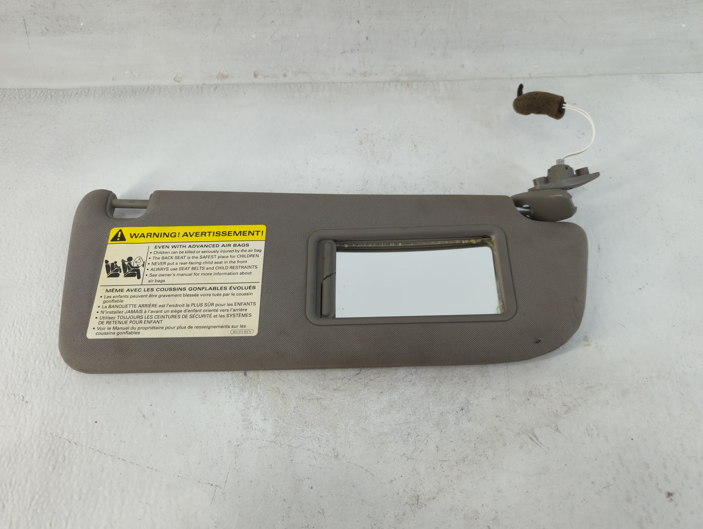 2000-2010 Audi A8 Sun Visor Shade Replacement Passenger Right Mirror Fits OEM Used Auto Parts - Oemusedautoparts1.com