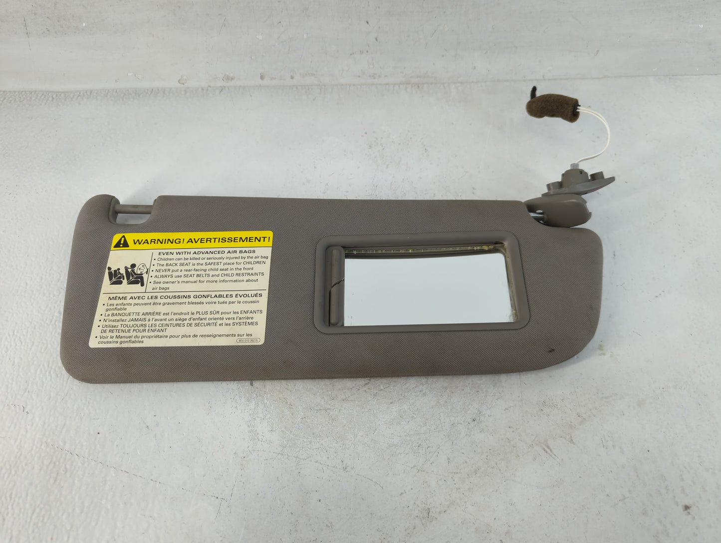 2000-2010 Audi A8 Sun Visor Shade Replacement Passenger Right Mirror Fits OEM Used Auto Parts - Oemusedautoparts1.com