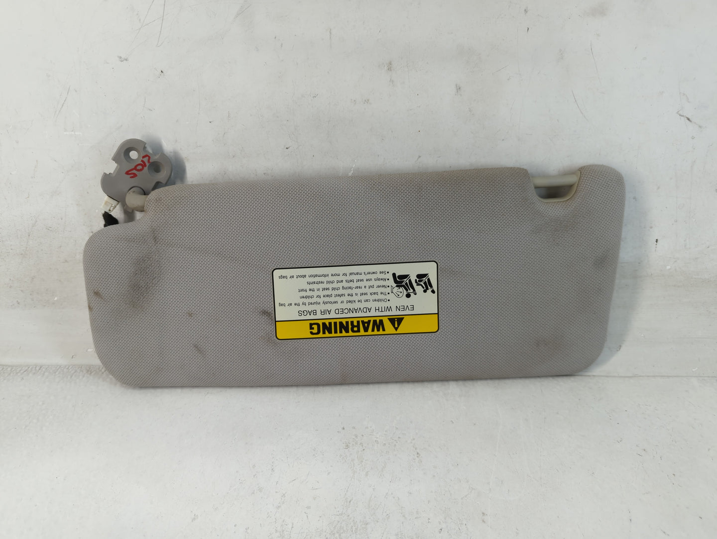 2015-2019 Hyundai Sonata Sun Visor Shade Replacement Driver Left Mirror Fits Fits 2015 2016 2017 2018 2019 OEM Used Auto Parts - Oemusedautoparts1.com