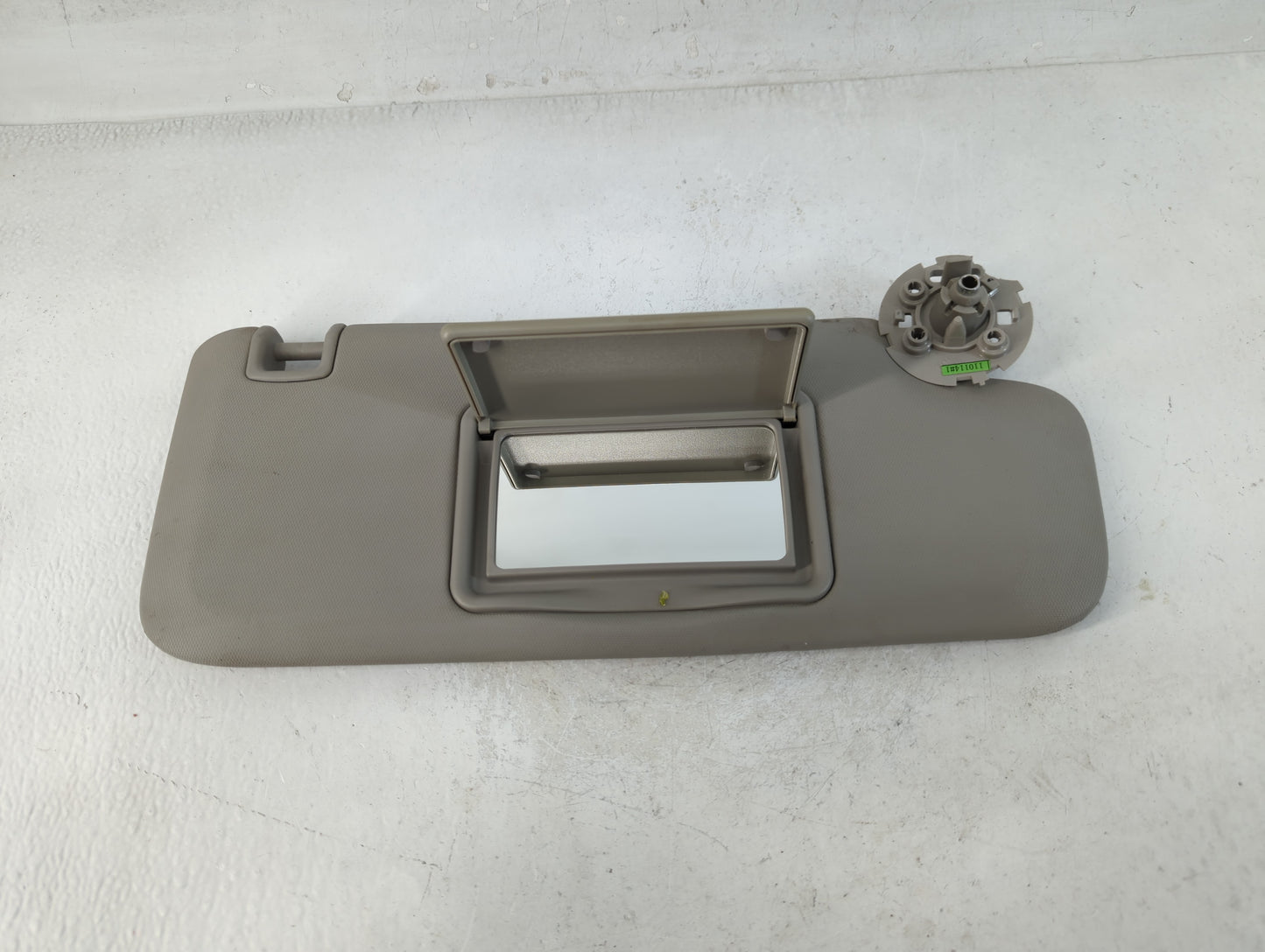 2011-2016 Chevrolet Cruze Sun Visor Shade Replacement Passenger Right Mirror Fits Fits 2011 2012 2013 2014 2015 2016 OEM Used Auto Parts - Oemusedautoparts1.com