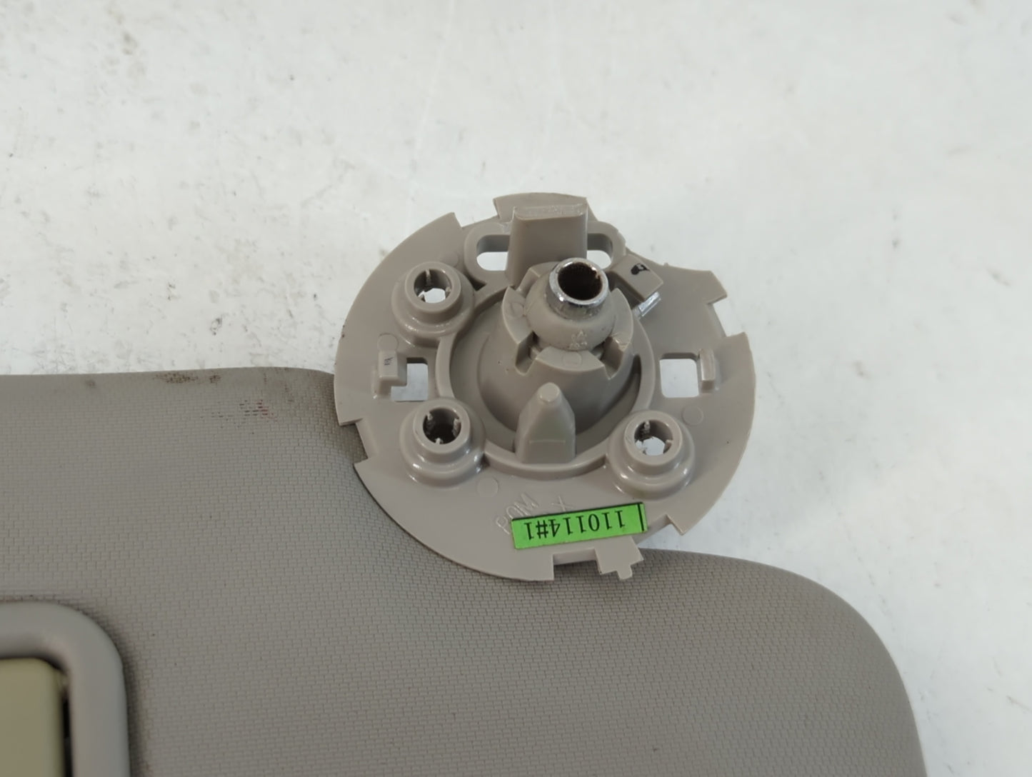 2011-2016 Chevrolet Cruze Sun Visor Shade Replacement Passenger Right Mirror Fits Fits 2011 2012 2013 2014 2015 2016 OEM Used Auto Parts - Oemusedautoparts1.com