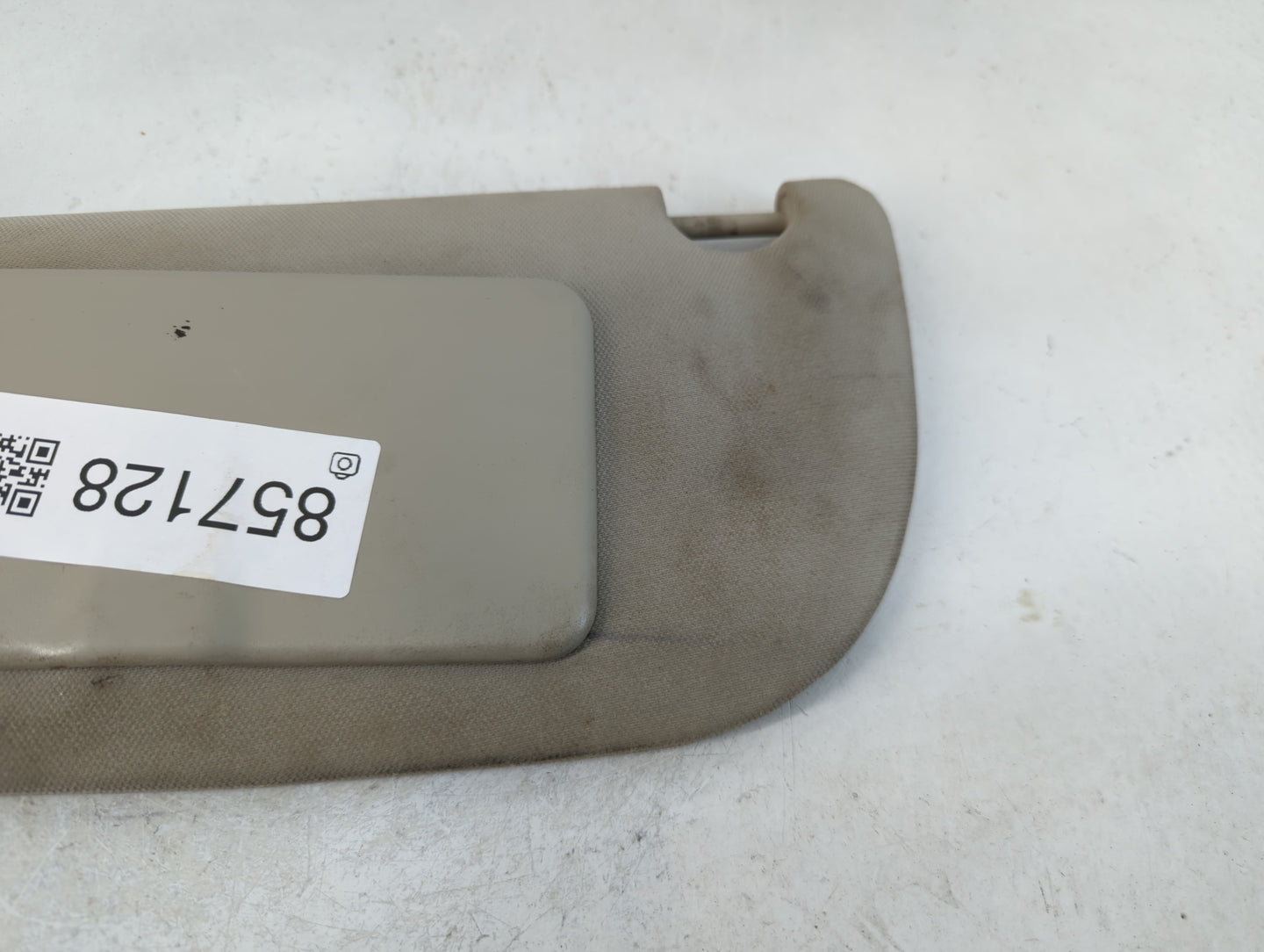 2005-2010 Chevrolet Cobalt Sun Visor Shade Replacement Driver Left Mirror Fits Fits 2005 2006 2007 2008 2009 2010 OEM Used Auto Parts - Oemusedautoparts1.com