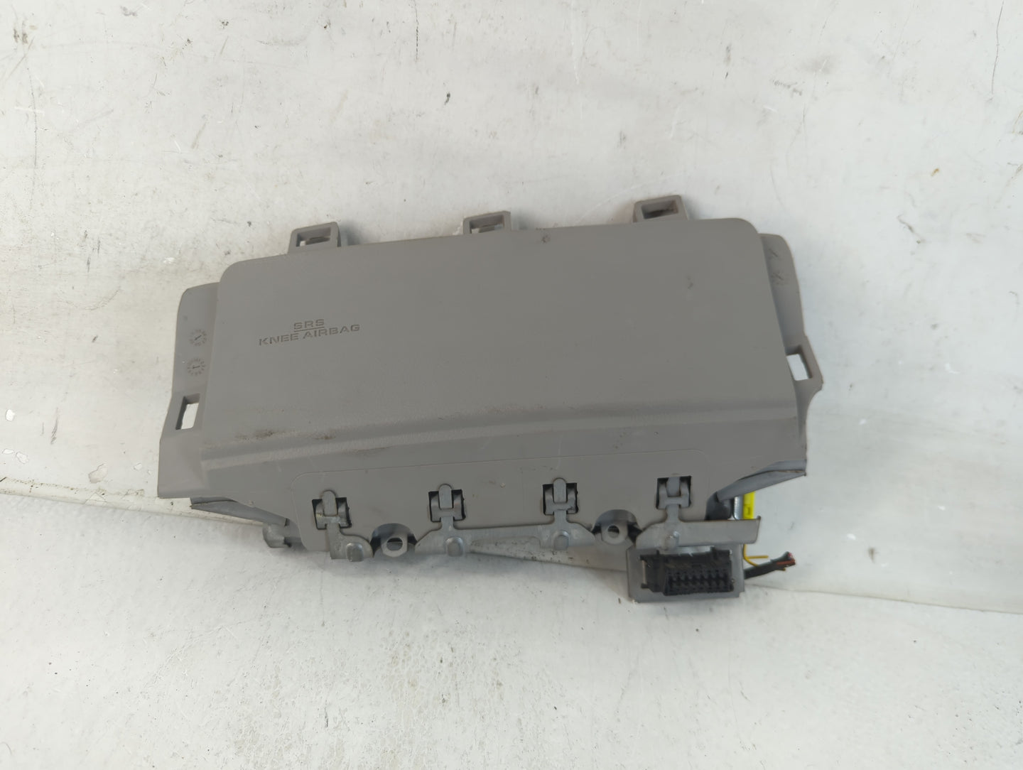 2010 Toyota Camry Air Bag Passenger Right Knee OEM P/N:219547509M38 Fits OEM Used Auto Parts - Oemusedautoparts1.com