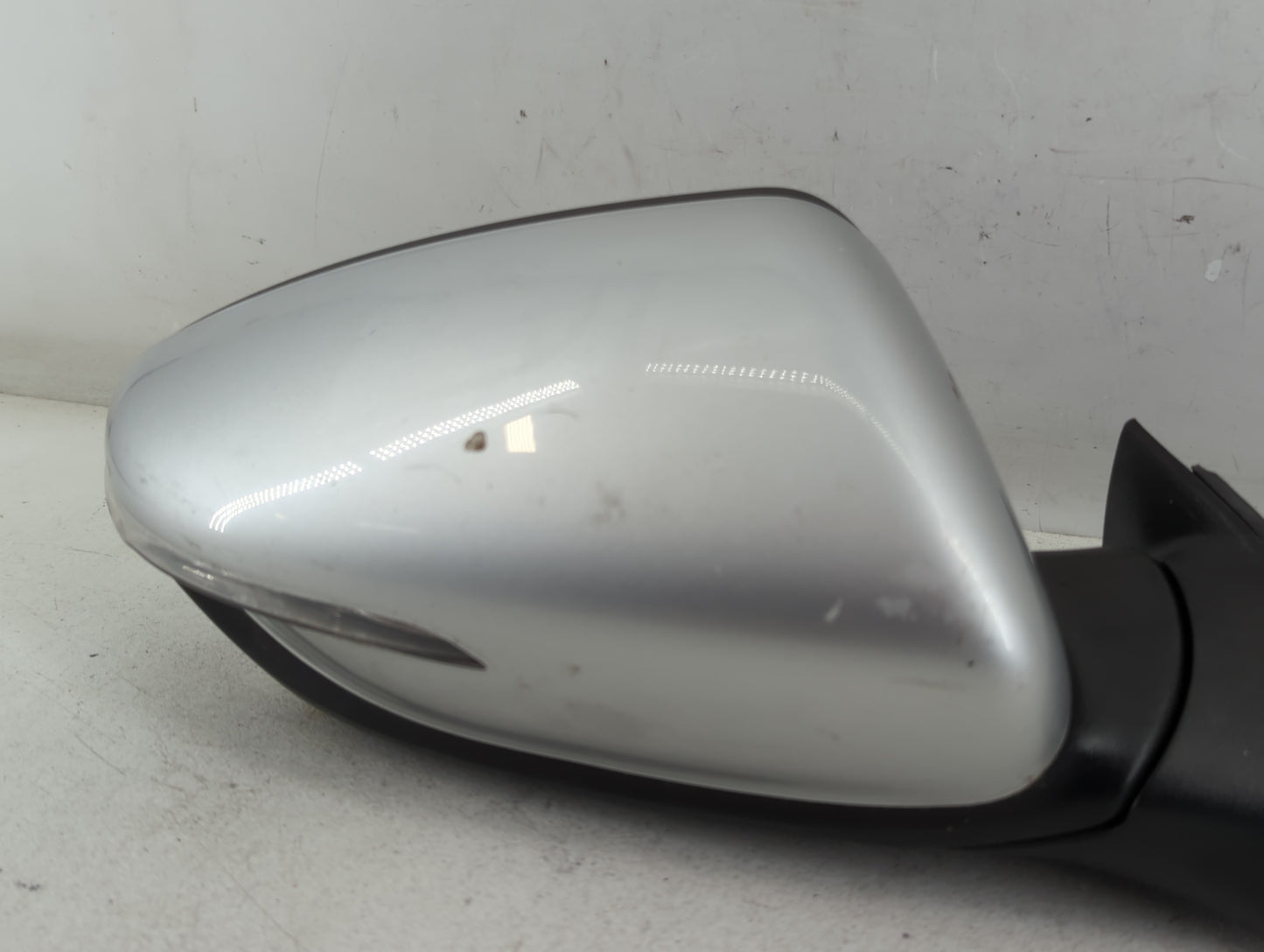 2014 Kia Forte Fuel Tank Door Lid Gas Tank Silver - Oemusedautoparts1.com