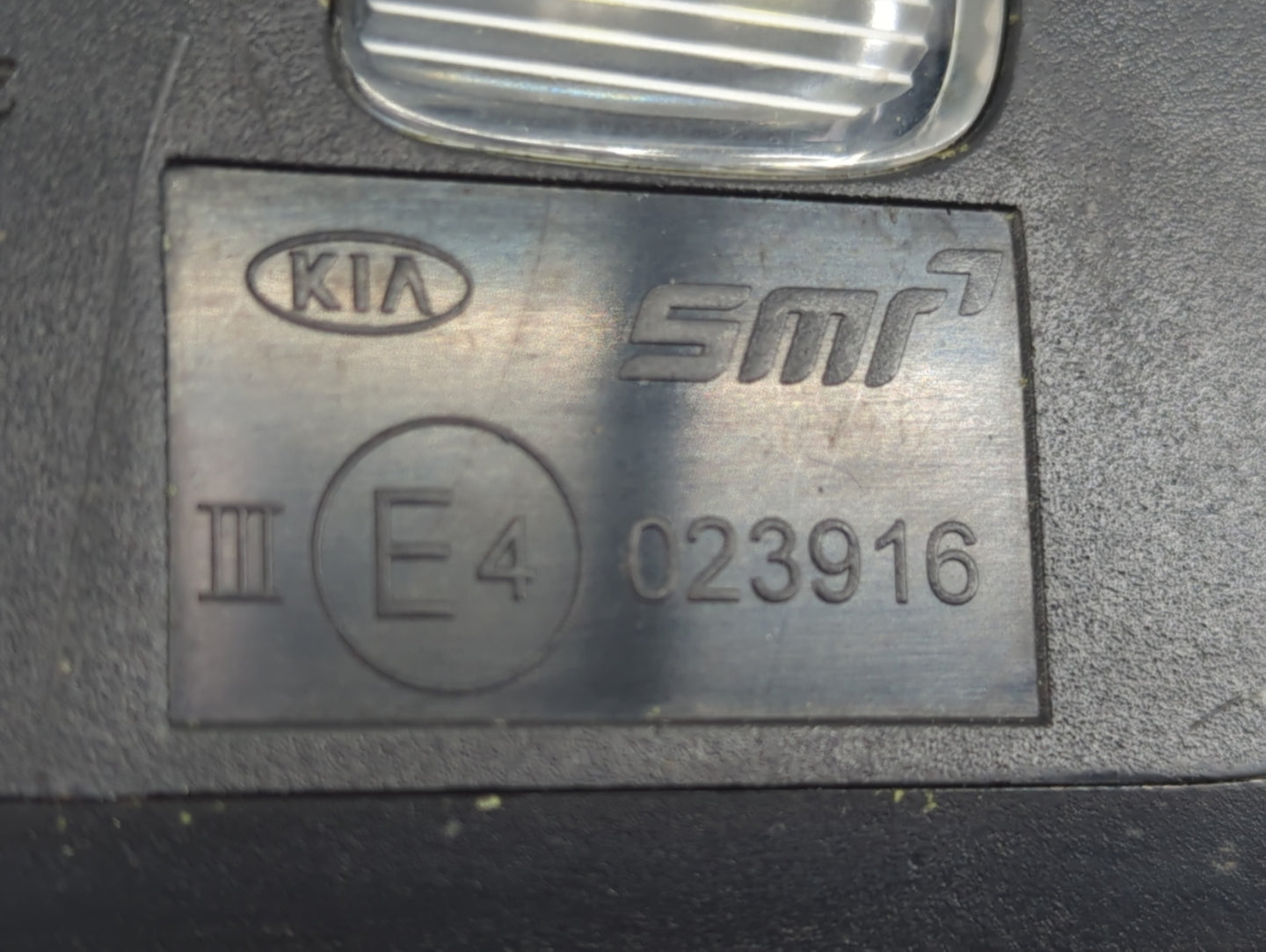 2014 Kia Forte Fuel Tank Door Lid Gas Tank Silver - Oemusedautoparts1.com