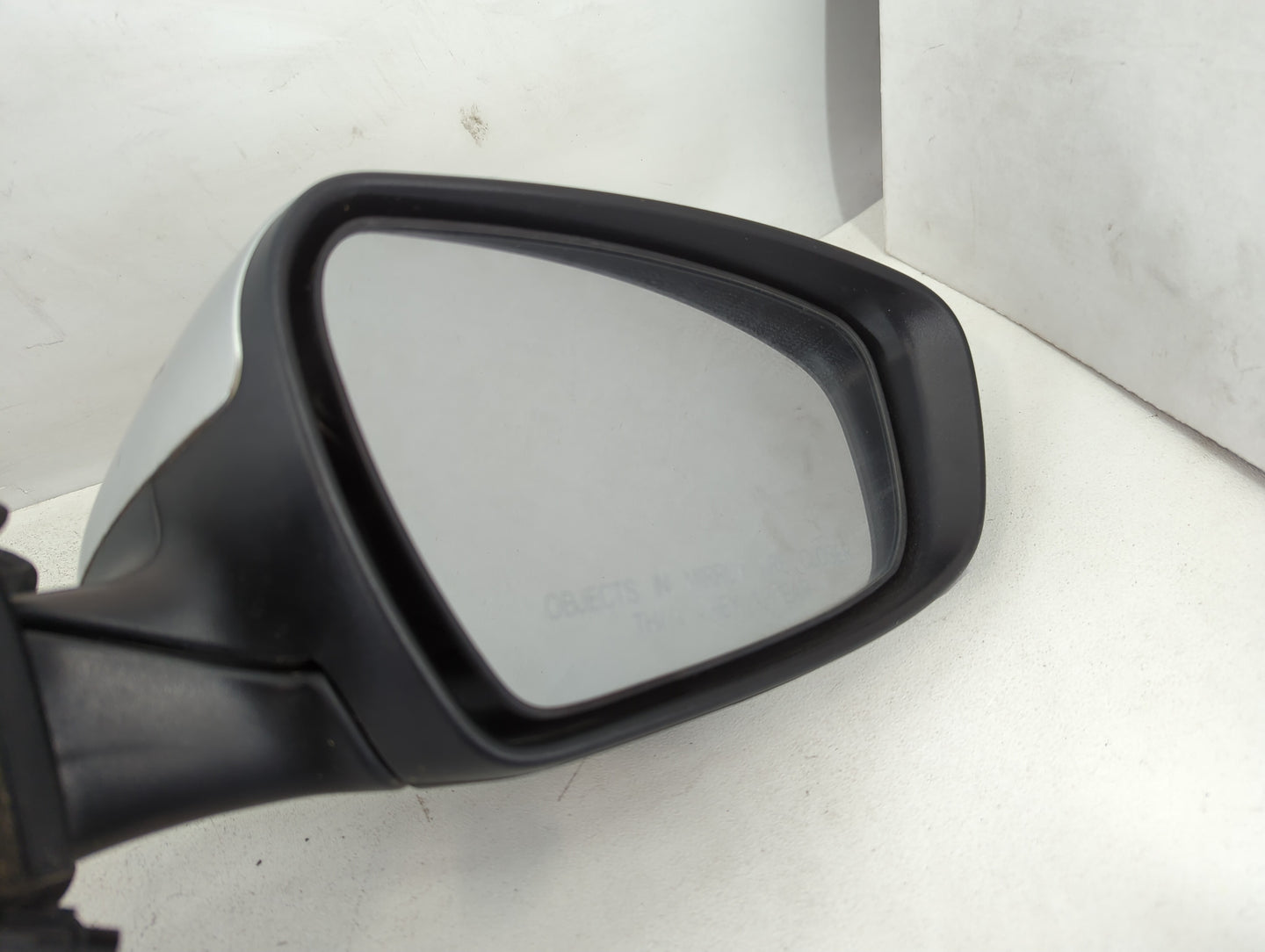 2014 Kia Forte Fuel Tank Door Lid Gas Tank Silver - Oemusedautoparts1.com