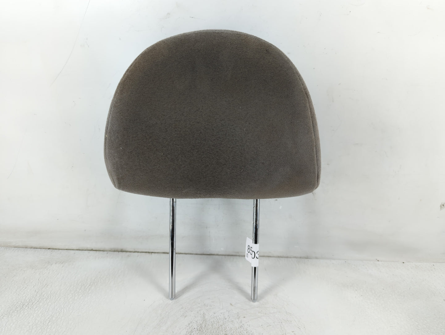 2007-2010 Hyundai Entourage Headrest Head Rest Front Driver Passenger Seat Fits Fits 2007 2008 2009 2010 OEM Used Auto Parts - Oemusedautoparts1.com