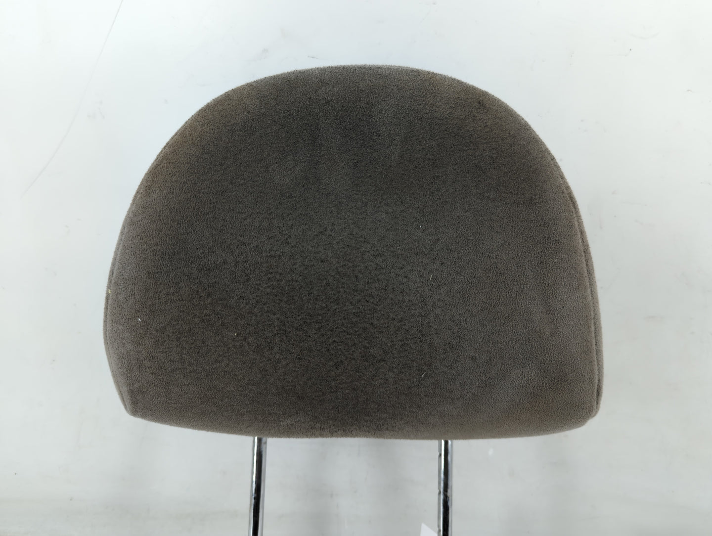 2007-2010 Hyundai Entourage Headrest Head Rest Front Driver Passenger Seat Fits Fits 2007 2008 2009 2010 OEM Used Auto Parts - Oemusedautoparts1.com