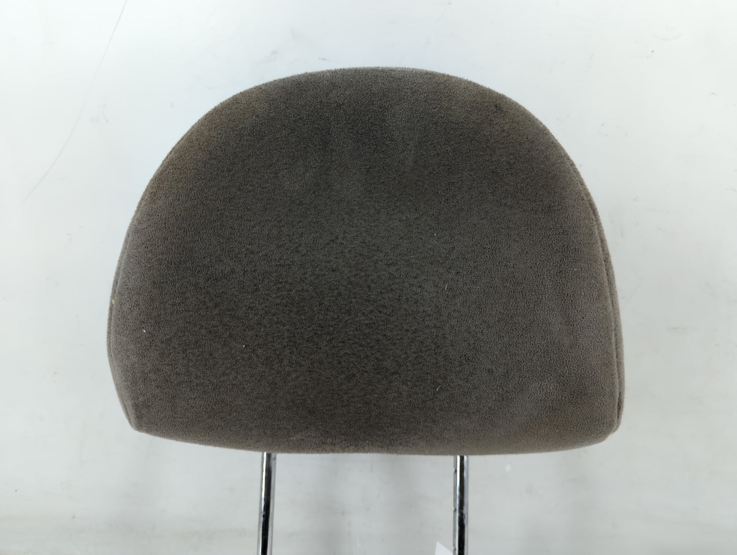 2007-2010 Hyundai Entourage Headrest Head Rest Front Driver Passenger Seat Fits Fits 2007 2008 2009 2010 OEM Used Auto Parts - Oemusedautoparts1.com